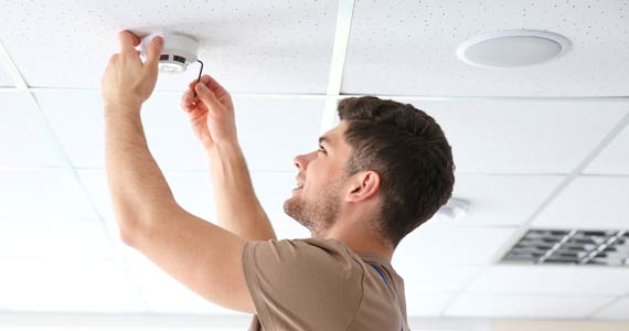 Smoke detector installation